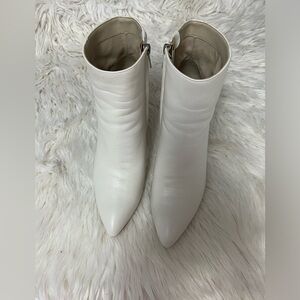 Sam Edelman White boots size 9.5